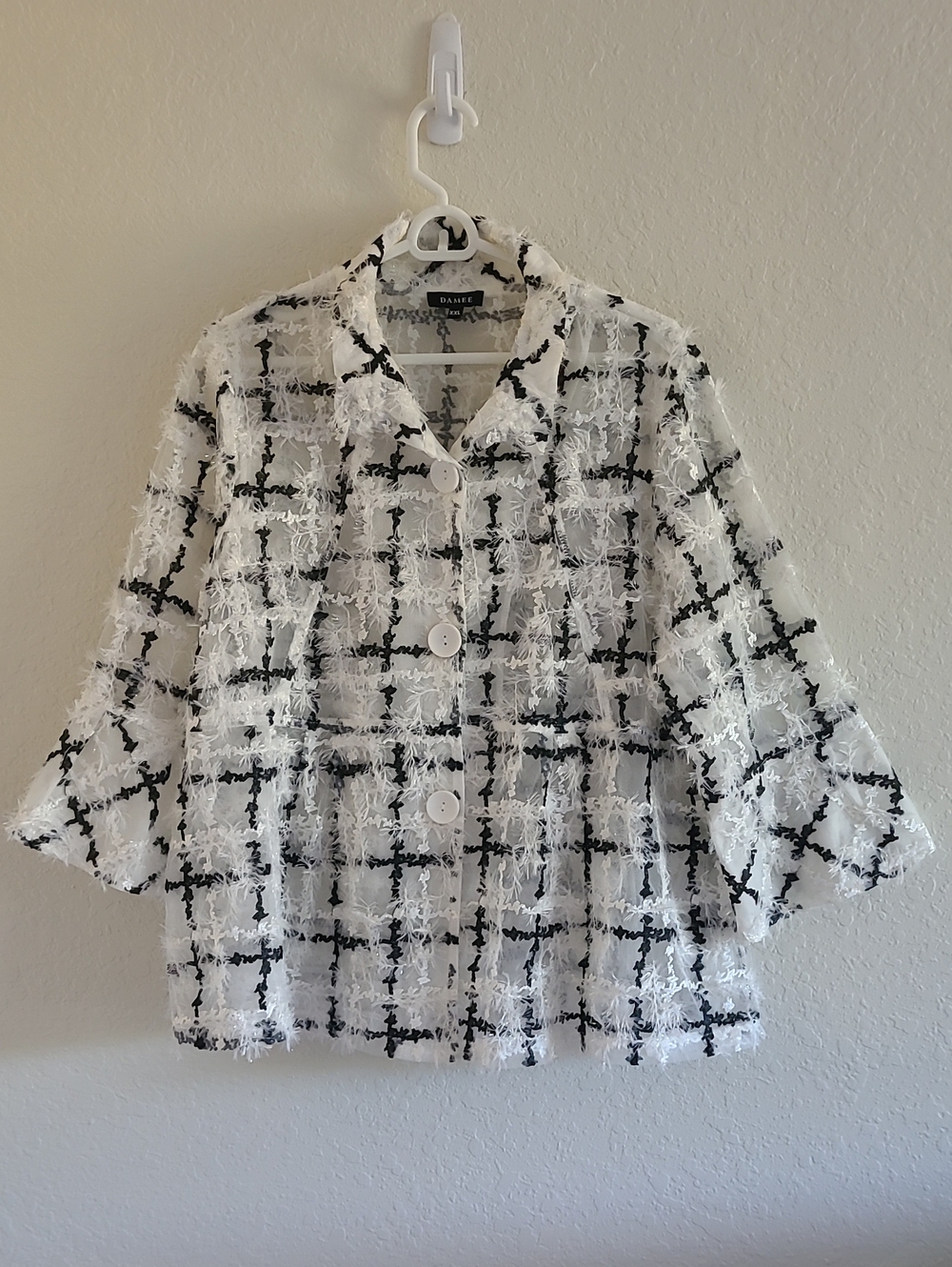 Damee Black and White Eyelash Plaid Button-Down Jacket. Sz. XXL Like New